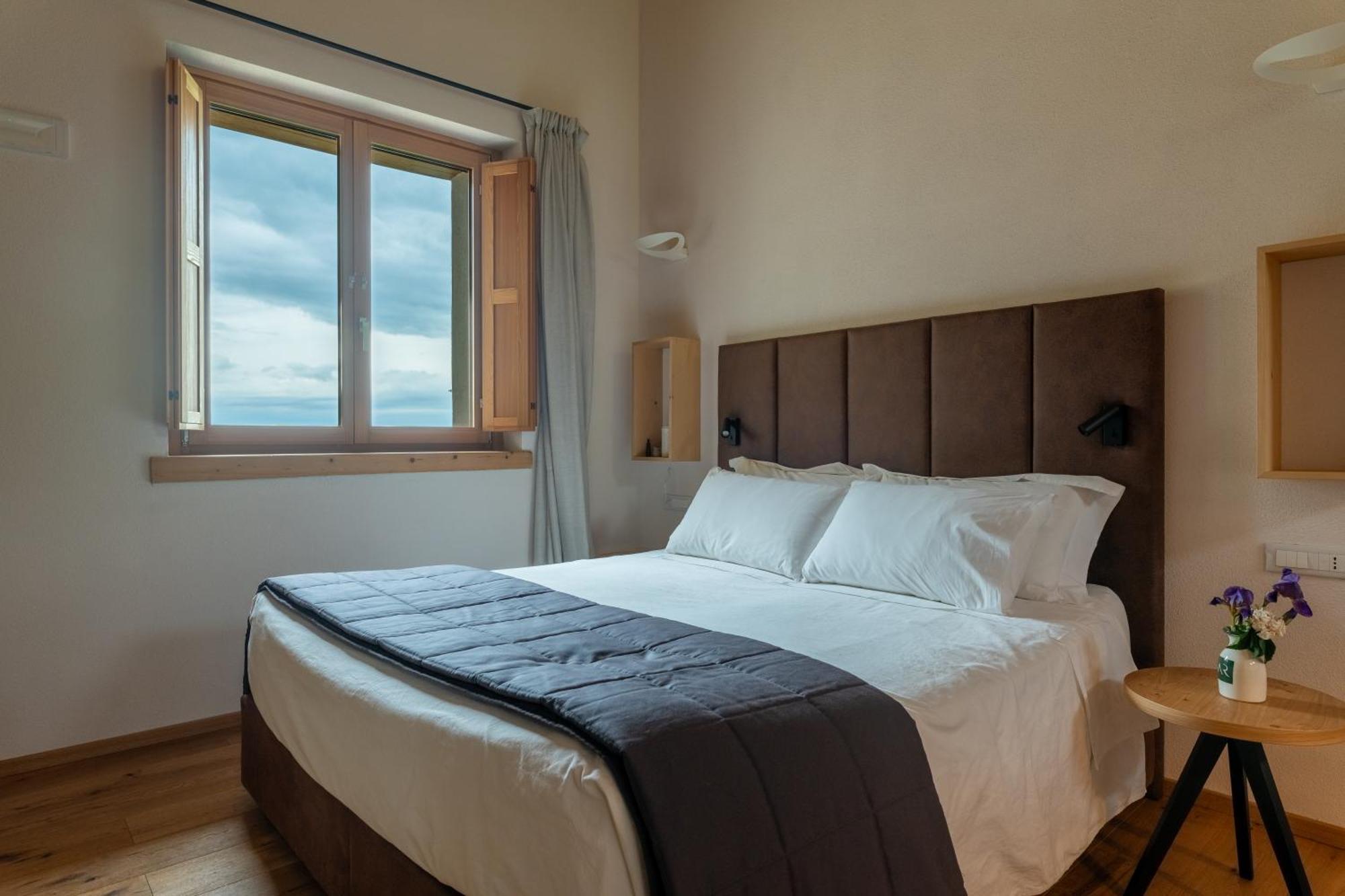 Aura Relais Hotel Urbino Bagian luar foto