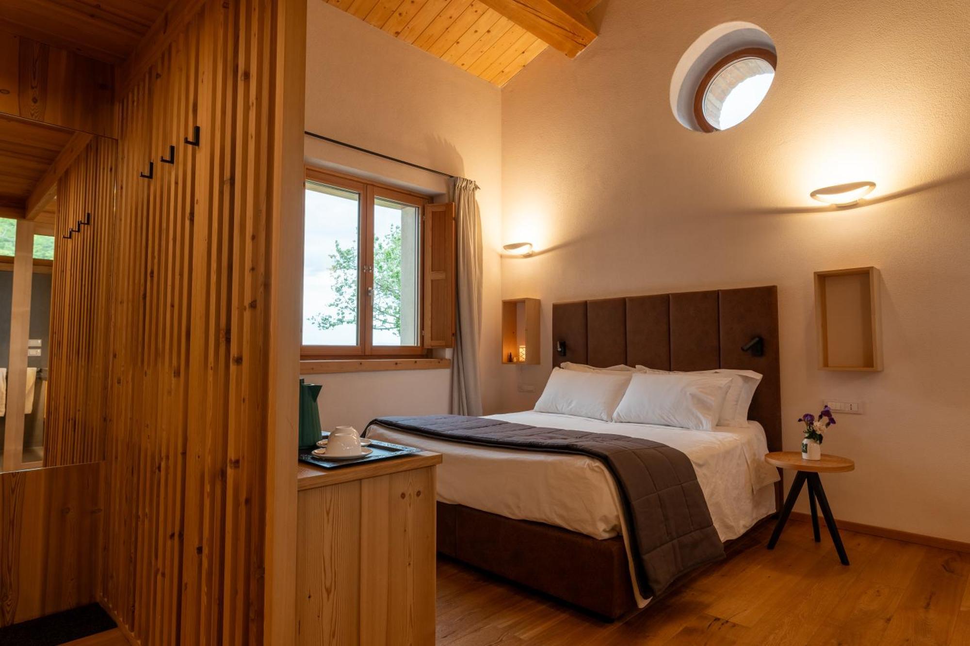Aura Relais Hotel Urbino Bagian luar foto