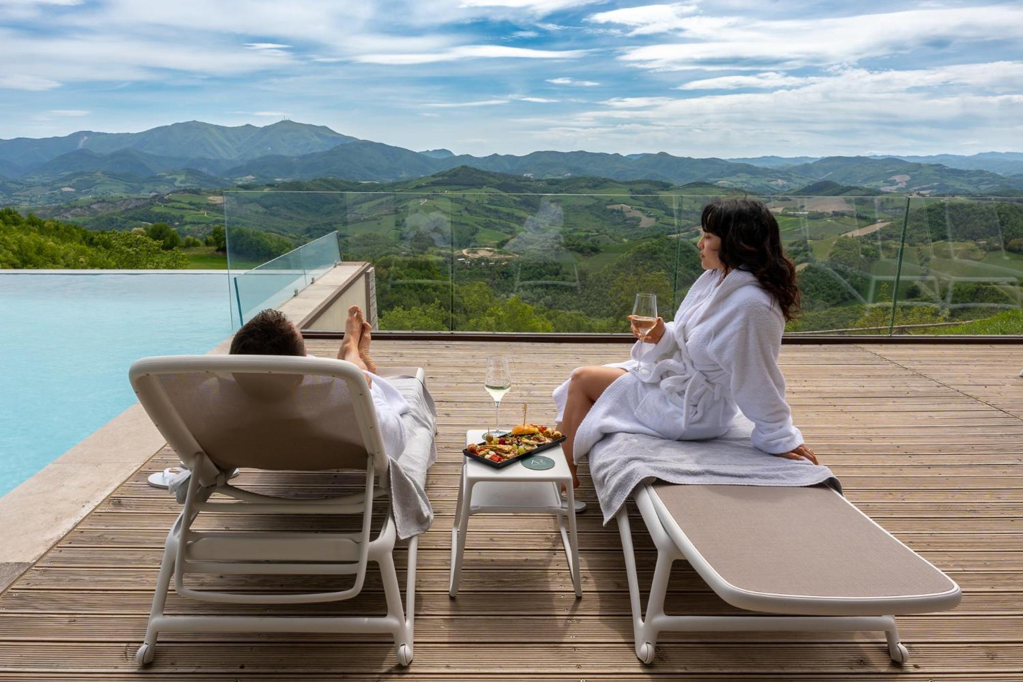 Aura Relais Hotel Urbino Bagian luar foto