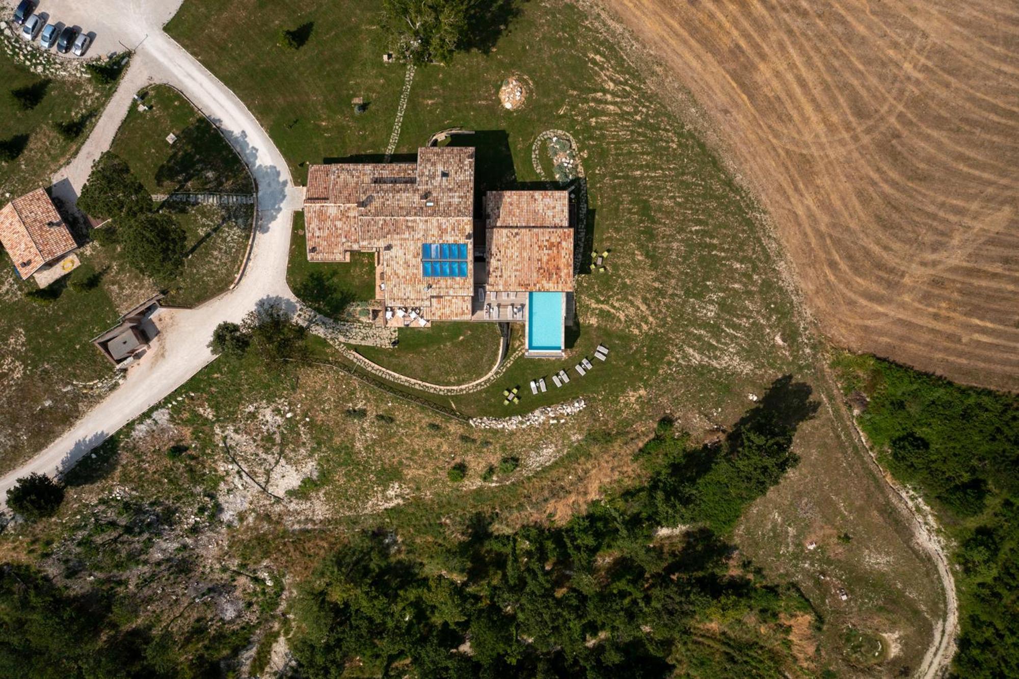 Aura Relais Hotel Urbino Bagian luar foto